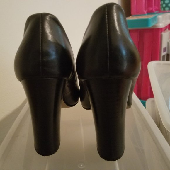 Aldo Stacked Heels - Picture 5 of 6